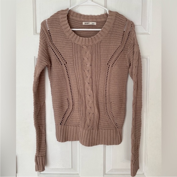 Old Navy Sweaters - Old Navy Taupe Cable Knit Sweater